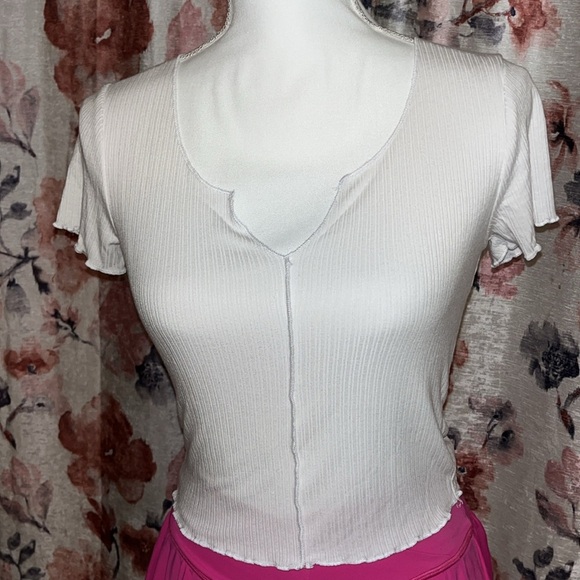 Pozzolo White Ribbed V-Neck Women's Short Sleeve Tee NWOT - Picture 1 of 8